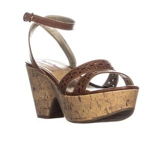 Pink & Pepper Pharroh3 Perforated Sandals